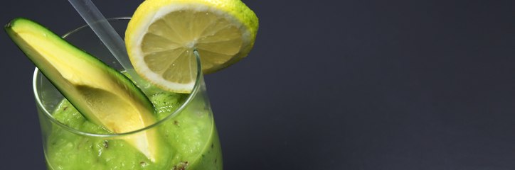 عصير الأناناس للقضاء على السموم بالفيديو