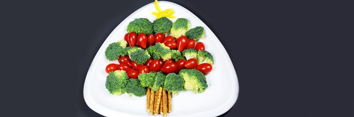 فيديو صحن مزين بشجرة الميلاد بأربع مكونات فقط