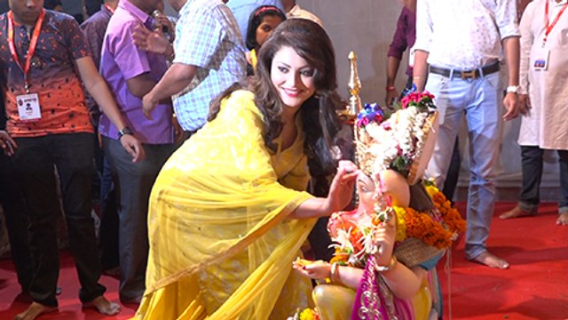 Urvashi Rautela Seeks Blessings Of Lord Ganesh, Ganpati Celebrations