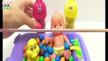 Bébé bain enfants les couleurs poupée des œufs doigt pour enfant garderie rimes chanson temps équipe m