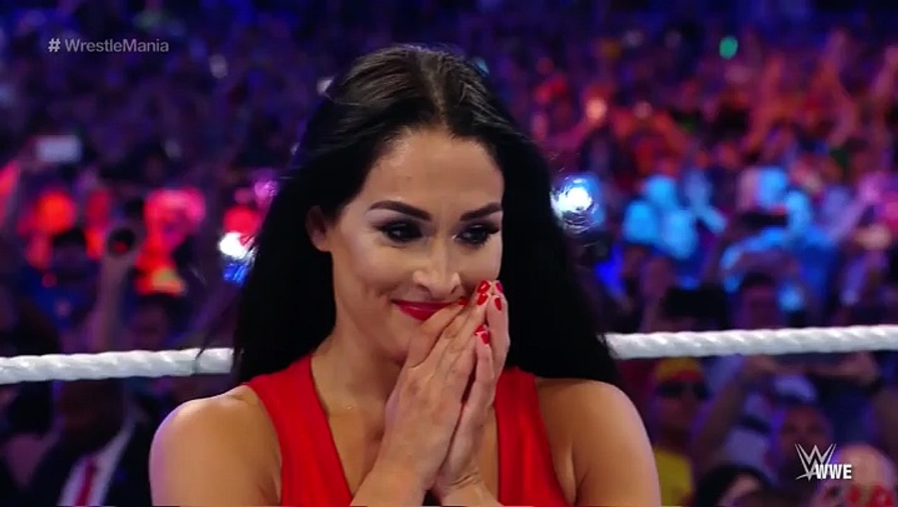 'Total Bellas' Stars Brie & Nikki Bel...