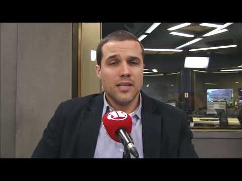 Socialistas querem estatizar nossos filhos , diz Felipe Moura Brasil