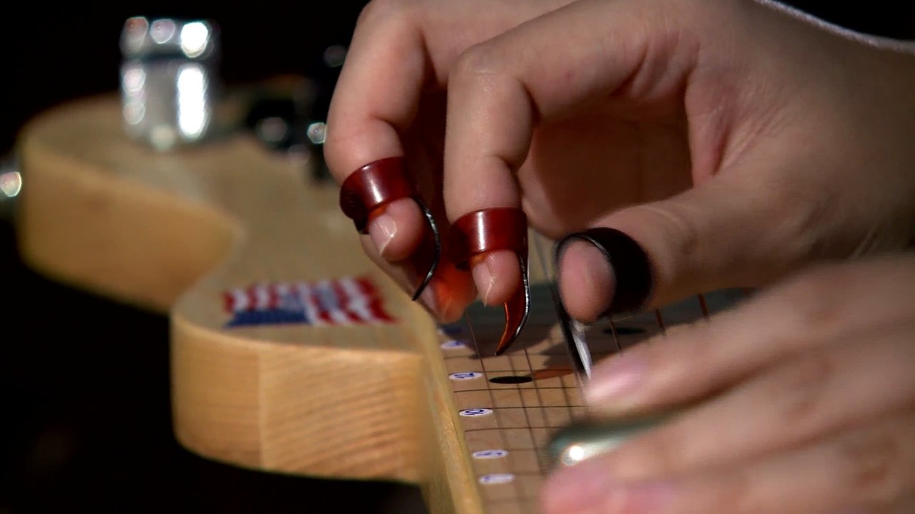 Hoàng Hậu Phương Đông: Từ cô bạn có cái tên lạ đến nữ sinh tài năng được bắt tay cựu tổng thống Mỹ Obama