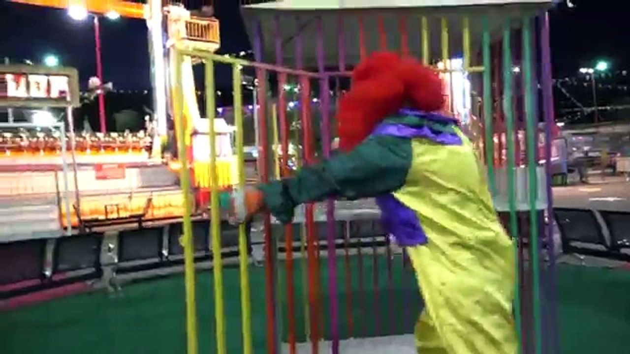 Derrière tueur scènes le le le le la contre Parkour 2017 clowns