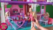 Jeunes filles pour jouets dessin animé avec Steffi poupée Barbie est enceinte a donné naissance