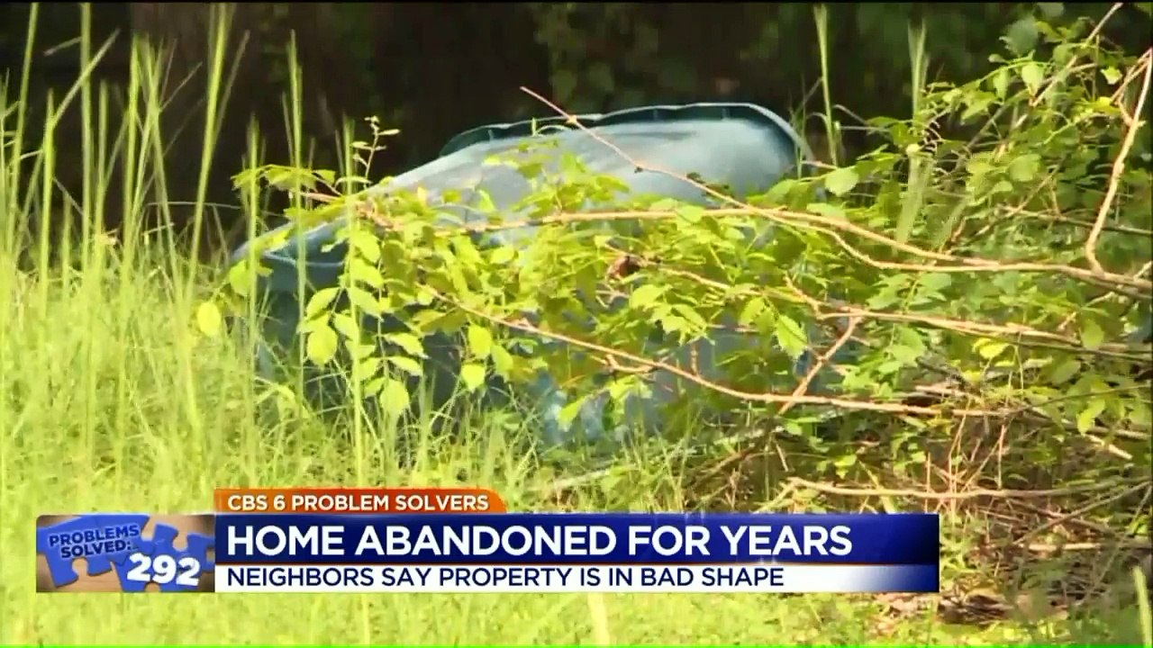 Neighbors Embarrassed by Abandoned Home That`s Attracting Rats, Snakes