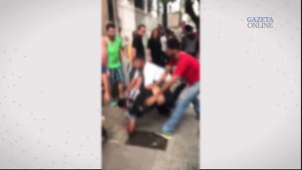 Bandido apanha após roubar carro