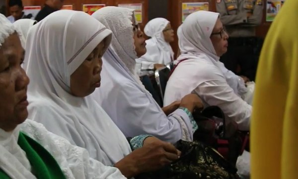 Calon Jemaah Umrah Gagal Berangkat ke Tanah Suci