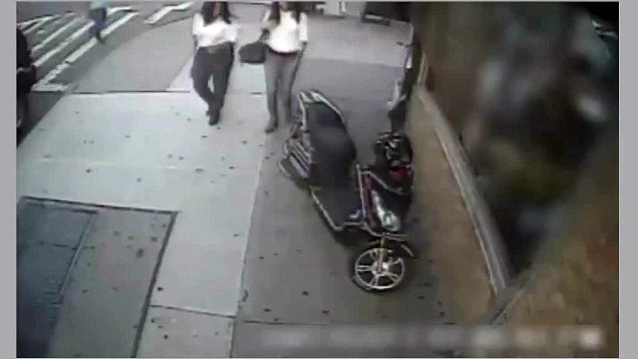 Two women pose as cops to rob senior of $10,000 in her home