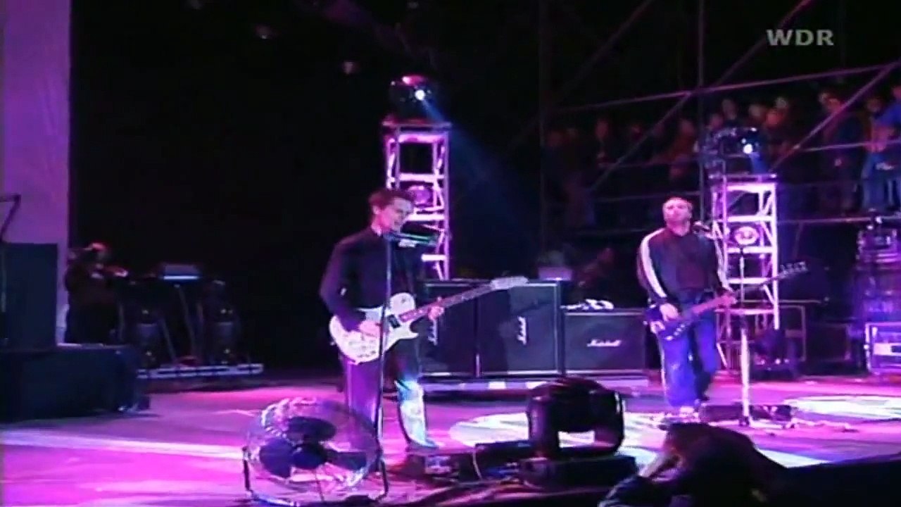 Muse - Plug In Baby, Rock Am Ring Festival, 05/18/2002