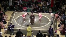 Segundo Día par 2017 Gran Sumo primer día de un torneo de sumo barbilla toque el cuello kimarite Ao Ura wolf
