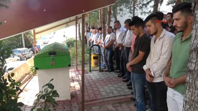 Karabük Asansör Boşluğuna Düşerek Ölen Üniversite Öğrencisi Toprağa Verildi