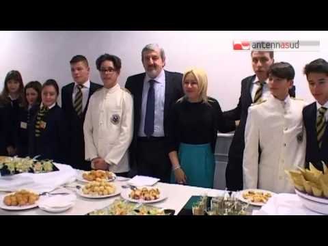 TG 17.01.14 La birra artigianale del Majorana offerta al sindaco Emiliano