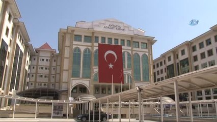 Antalya'da Uyuşturucu Operasyonu: 2 Gözaltı