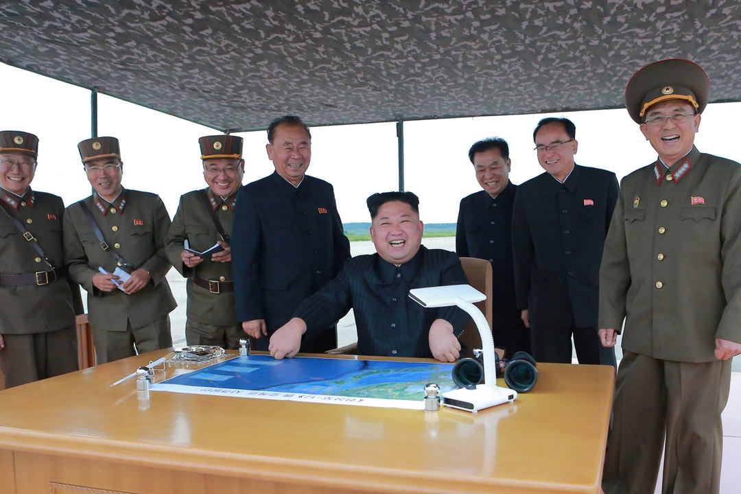 L'image à ne pas louper: Kim Jong-un jubile après son lancement de missile