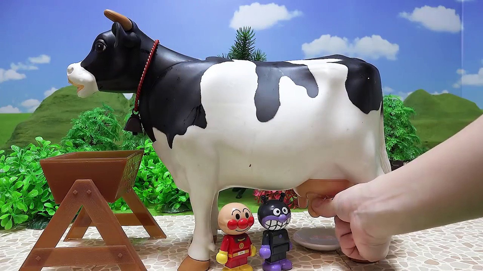 牛さんの乳しぼりとチョコレートミルク Video Dailymotion