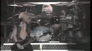 Guns N' Roses - Bass Solo  Duff McKagan