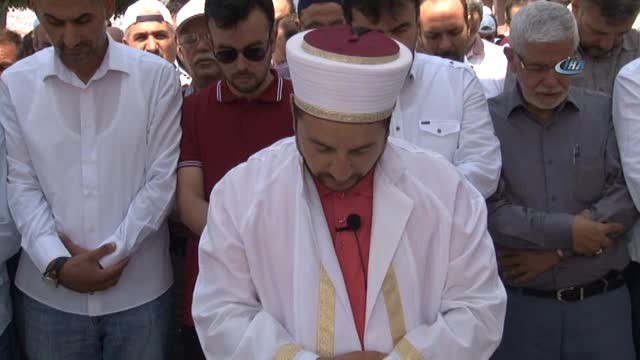 Arakan'da Şehit Olan Müslümanlar İçin Gıyabi Cenaze Namazı Kılındı