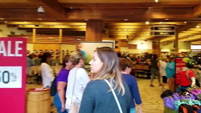 Full Time RV Living | Outdoor Gear in Freeport & Beautiful Boothbay Harbor, ME | S2 EP102