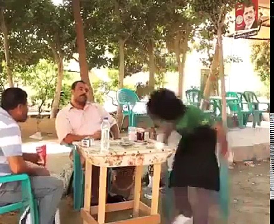 funny man teases people