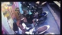Nam thanh niên bẻ khóa trộm xe SH trong tích tắc trên phố Hà Nội