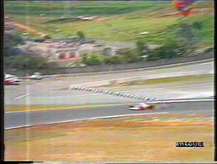 Télécharger la video: Gran Premio del Brasile 1990: Partenza