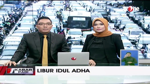 Menjelang Libur Idul Adha, Sejumlah Kendaraan Padati Ruas Tol Jakarta-Cikampek