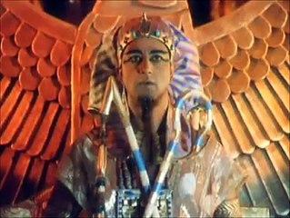 خدا تعالیٰ نے قوم بنی اسرائیل کے یہ کیوں حکم دیا کہ وہ بچھڑے کے خون اپنے دروازوں کی چوکٹھوں پر لگائیں ؟