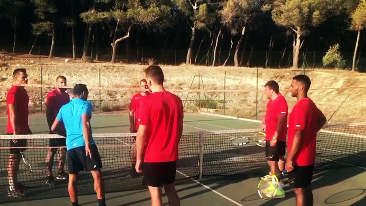 QUAND LE ISTRES PROVENCE HANDBALL SE MET AU TENNIS !!