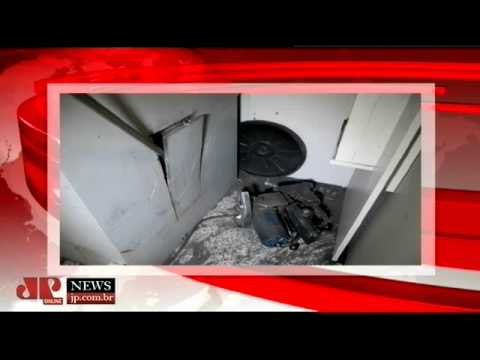Ladrões presos em flagrante após tentativa de roubo à cxs eletrônicos