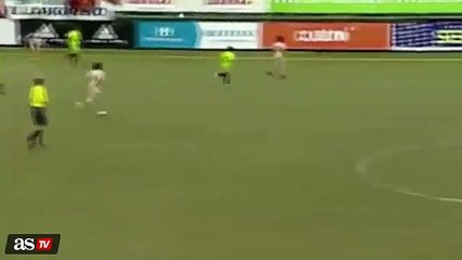 Aos 11 anos, Asensio já fazia jogadas desta qualidade