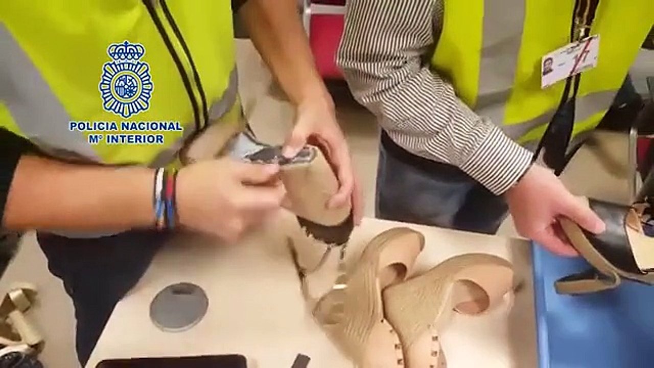 Une femme arrêtée avec 180 000 euros dans ses chaussures à la douane espagnole