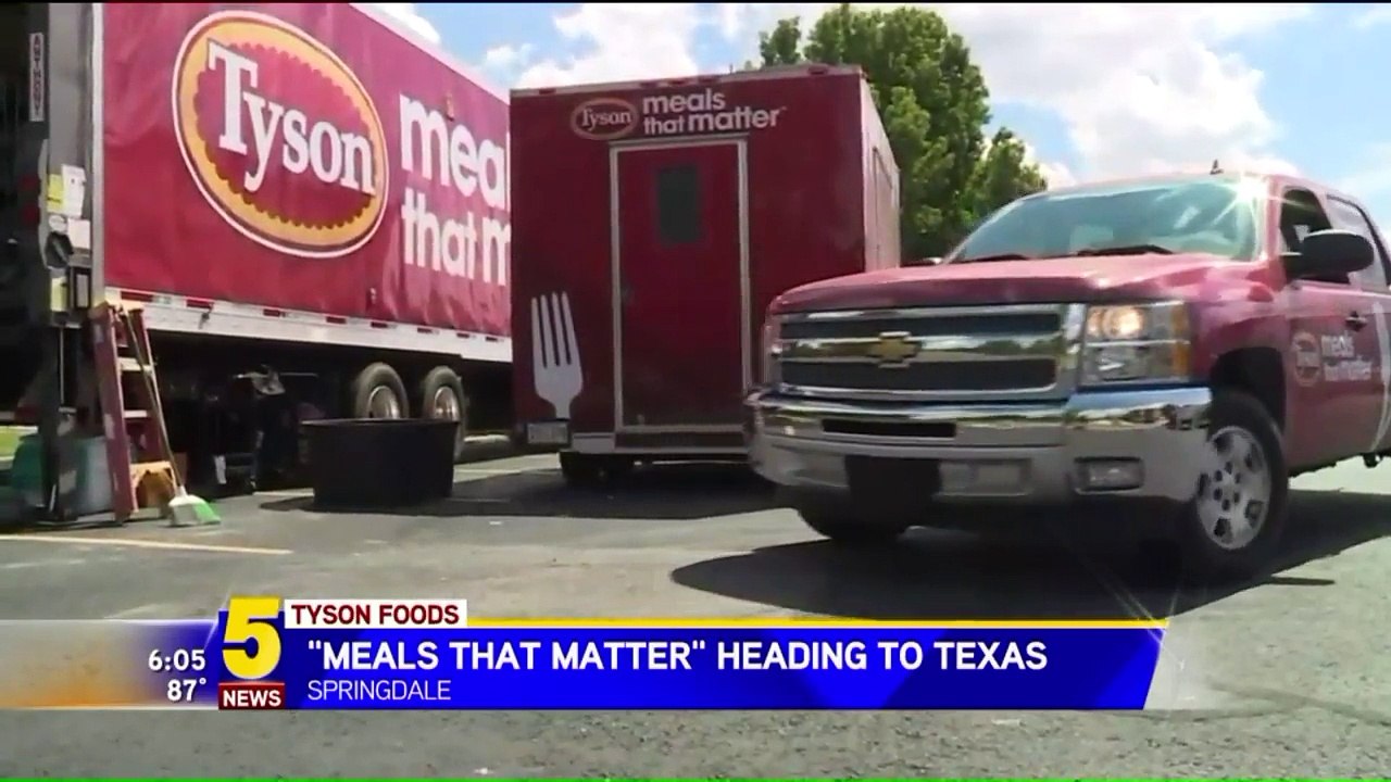 Tyson Cooking Crews Head to Texas to Cook Hot Meals For Harvey Victims