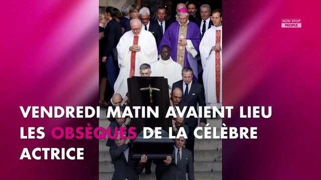 Mireille Darc : Alain Delon, Johnny Hallyday... les stars présentes en nombre à ses obsèques