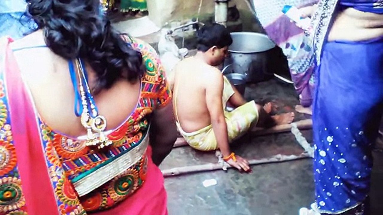Desi_Marriage__Bath_by_Ladies__Indian_Hindu_marriage_system__Akbarpur,_Malipur__