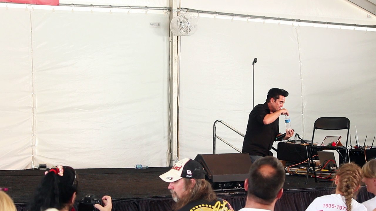 Juan Lozano sings 'There's Always Me' Elvis Week 2017