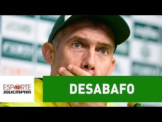 Baptista desabafa: "quem não é campeão, não presta"