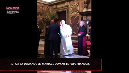 Devant le Pape François, il demande sa petite-amie en mariage ! (vidéo)