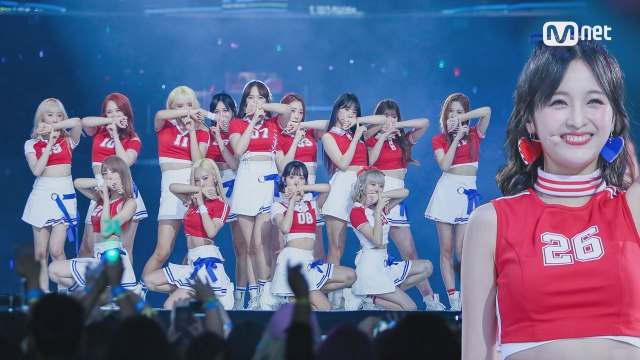 KCON 2017 LA×M COUNTDOWN ｜우주소녀(WJSN) _ INTRO + HAPPY