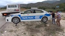 Karabük'te, İki Kara Noktaya Maket Polis Aracı Yerleştirildi