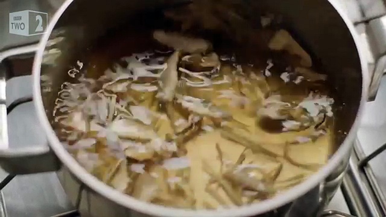 Nigella_Lawson_s_comforting_Ramen_recipe_-_Simply_Nigella_-_BBC_Two