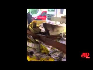 Vandalismo marca protestos no Ceagesp; veja