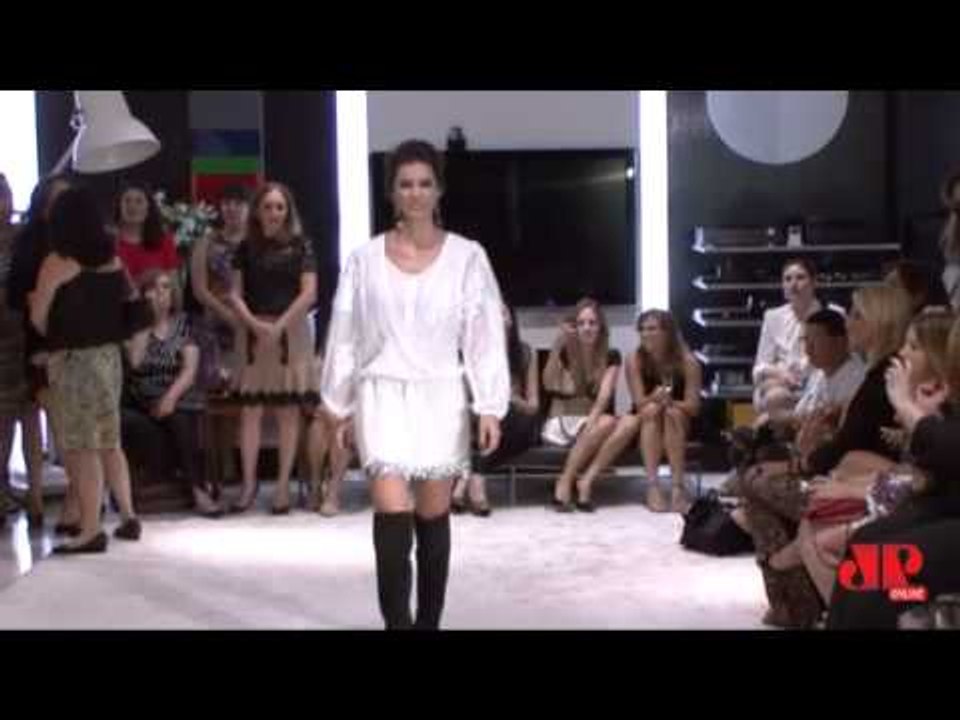 Parceria fashion: confira o desfile de Thassia Naves na casa de Ticiana Villas Boas