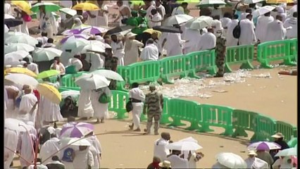 Les pèlerins musulmans au mont Arafat, temps fort du hajj