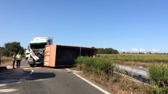 RD 763. Collision entre un camion et un tracteur