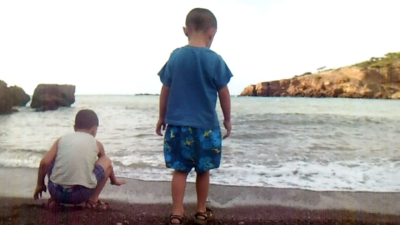 anes et zakaria a la plage de tafessout honaine