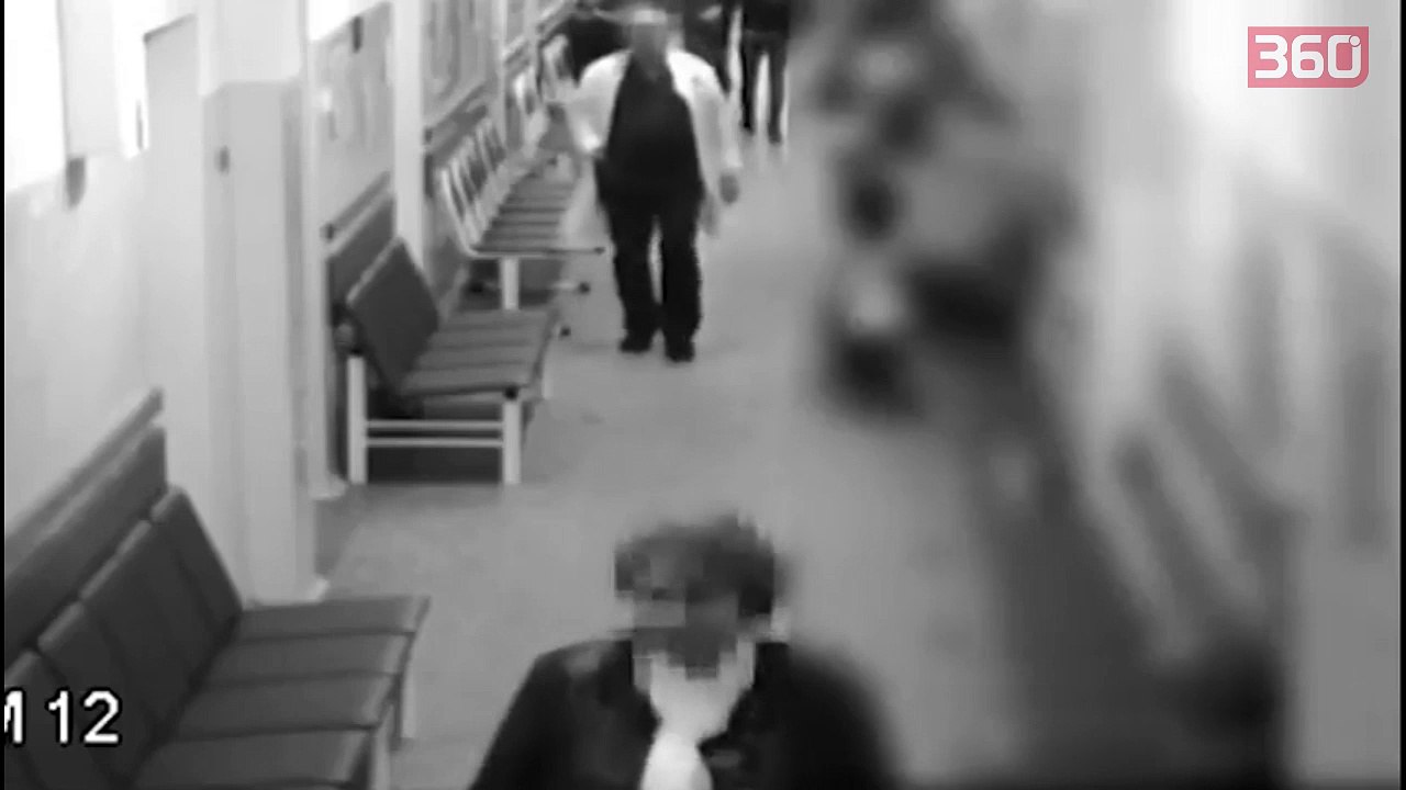 E tmerrshme, pacienti godet me thike doktorin (360video)