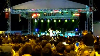 Balıkesir Aleyna Tilki Avşa Adası'nı Salladı