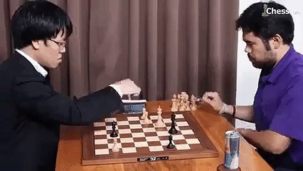 Kỳ thủ cờ vua hạng 7 thế giới bất lực trước Lê Quang Liêm