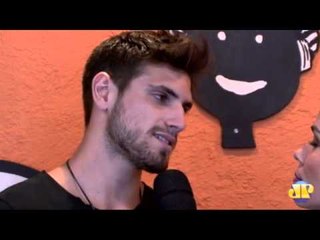 Segurança Gato do Metrô pretende estudar Teatro e seguir carreira artística